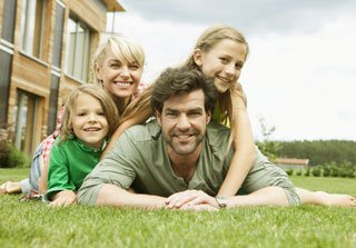 Family thrown away in the lawn